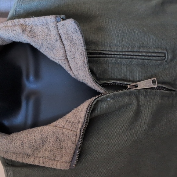 ✨ Green Carhartt Duck Mock Neck Sherpa Lined Vest Size Women's Large - Picture 10 of 10